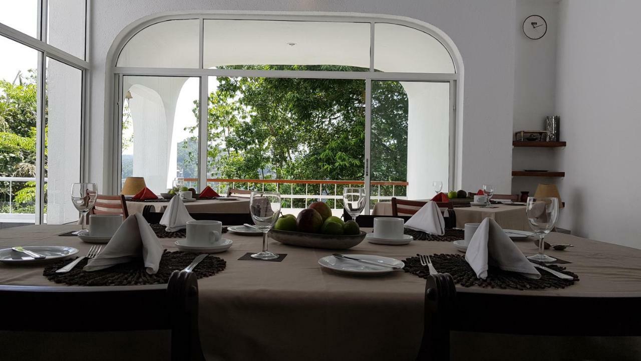 Regent Lodge Hotel & Villa Kandy Exterior foto